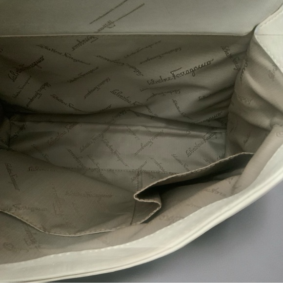 Salvatore Ferragamo Gancini Tote bag with COA - Picture 7 of 11